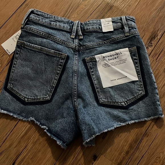 NWT Good American Jean Shorts! - Picture 9 of 10